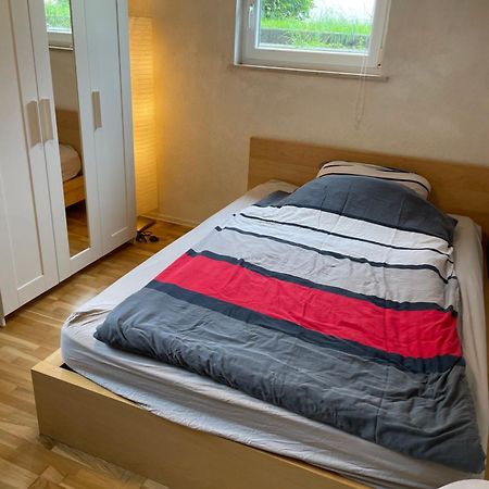Modernes Studio Mit Separater Kueche รอยท์ลิงเงน ภายนอก รูปภาพ